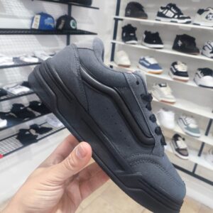 VANS HYLANE
