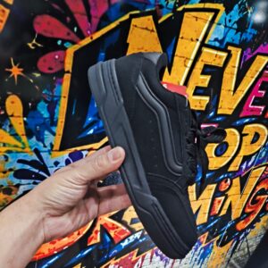 VANS HYLANE